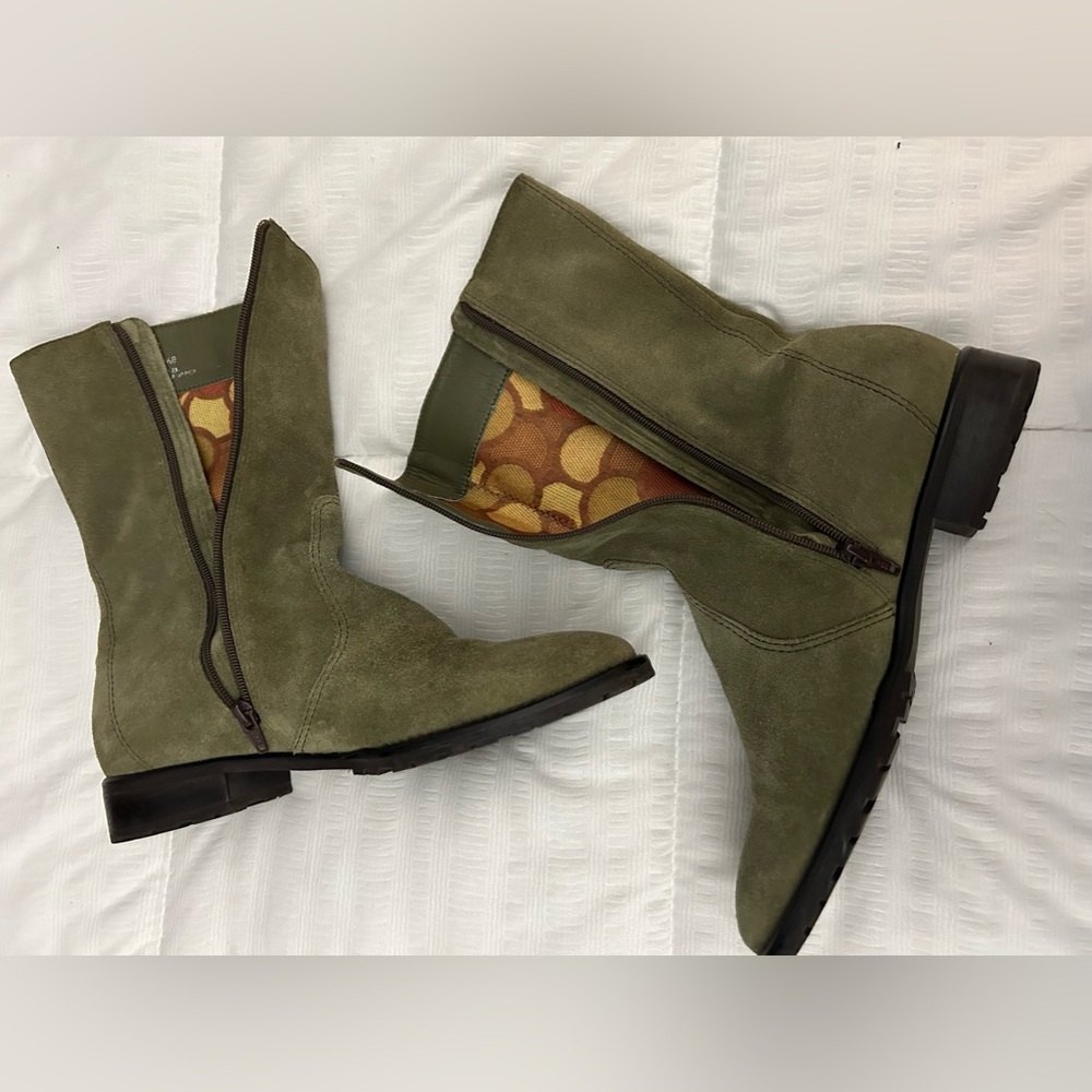 Unisa “Mantle” Mid-calf olive green suede lined bootie•Size 7.5B•1” Rubber sole - Picture 8 of 10